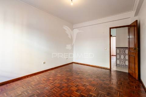 Apartamento de 3 assoalhadas e terraço em excelente localização!