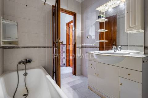 Apartamento de 3 assoalhadas e terraço em excelente localização!