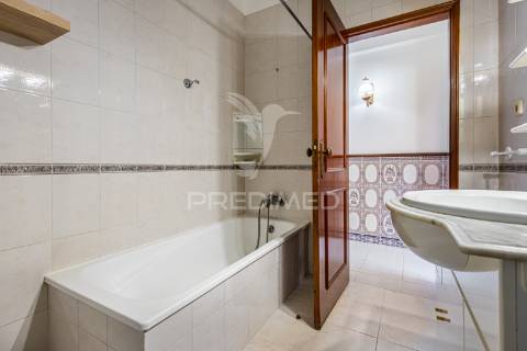 Apartamento de 3 assoalhadas e terraço em excelente localização!