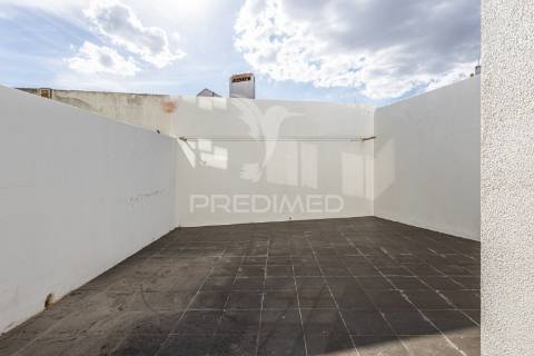 Apartamento de 3 assoalhadas e terraço em excelente localização!