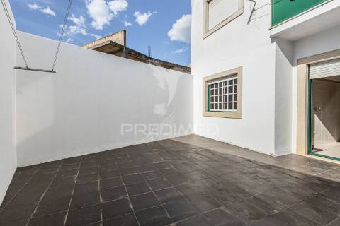 Apartamento de 3 assoalhadas e terraço em excelente localização!