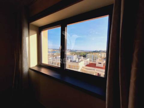 Apartamento t4 de luxo em portimão para arrendamento anual