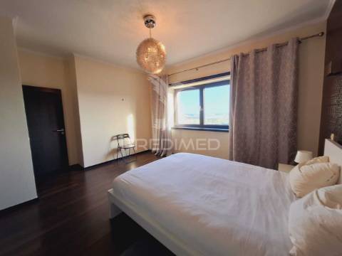 Apartamento t4 de luxo em portimão para arrendamento anual