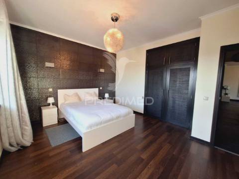 Apartamento t4 de luxo em portimão para arrendamento anual