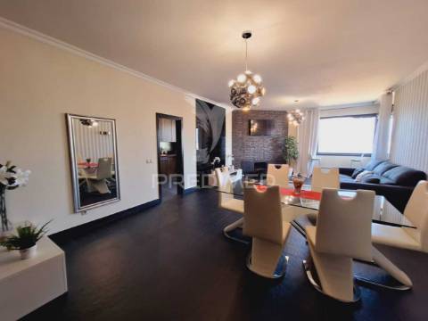 Apartamento t4 de luxo em portimão para arrendamento anual