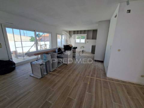 Moradia térrea isolada t4