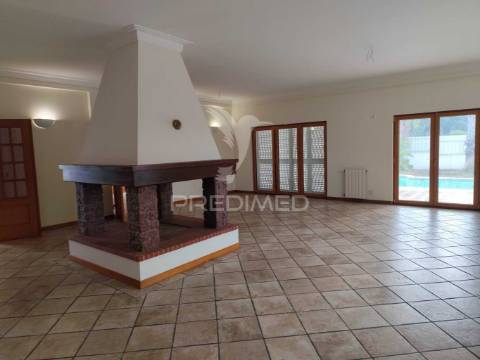 Moradia isolada - sesimbra