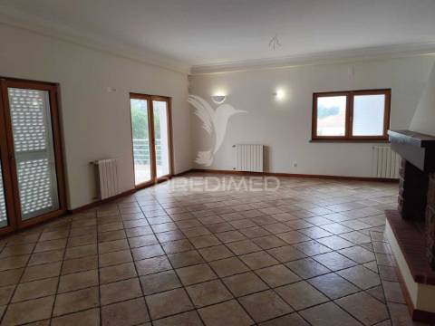 Moradia isolada - sesimbra