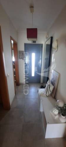 Moradia t2 com jardim, piscina e garagem em albufeira