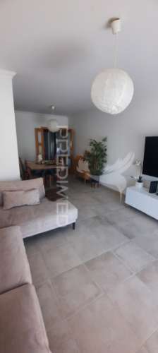 Moradia t2 com jardim, piscina e garagem em albufeira