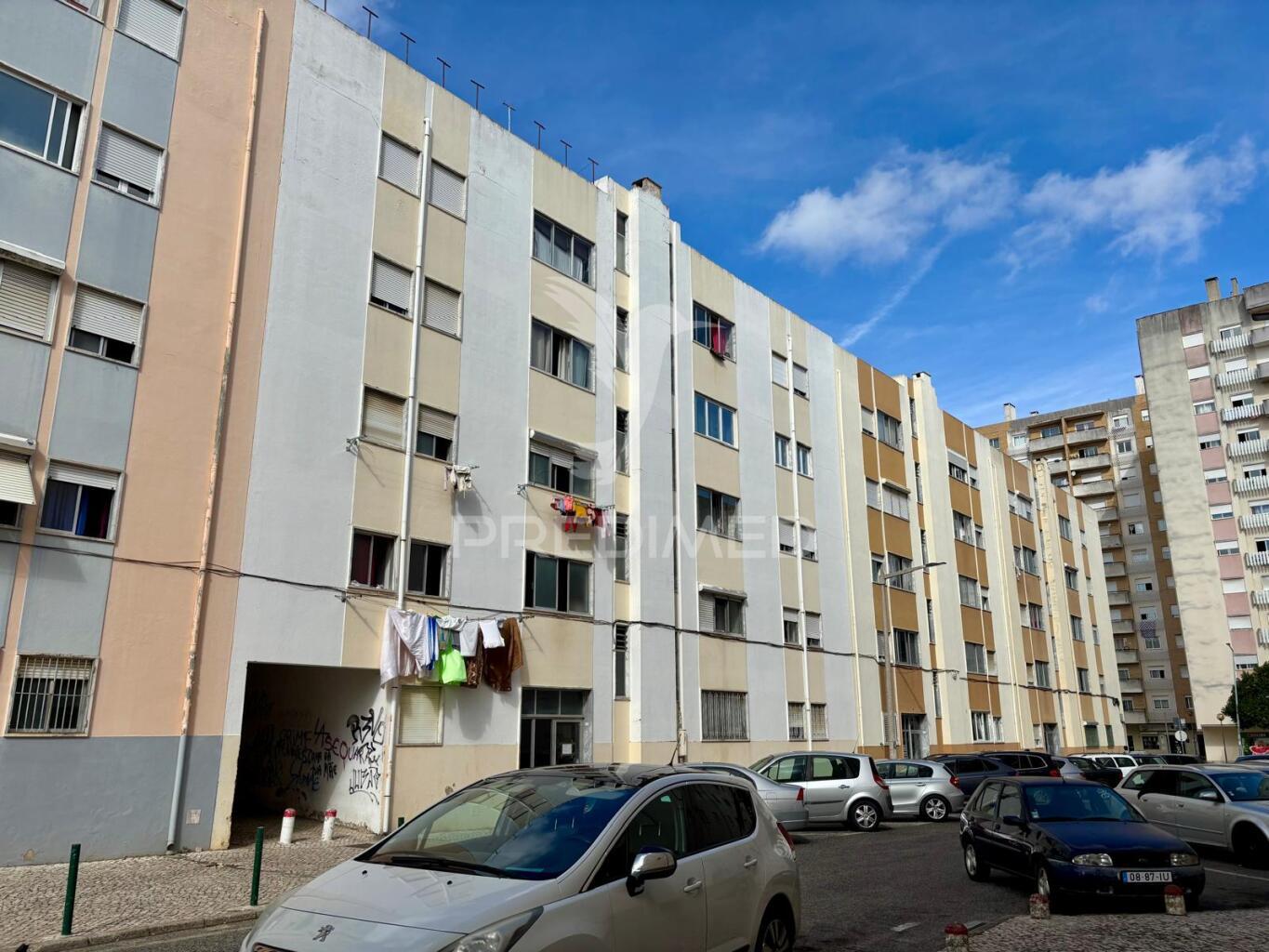Apartamento t3 no carregado