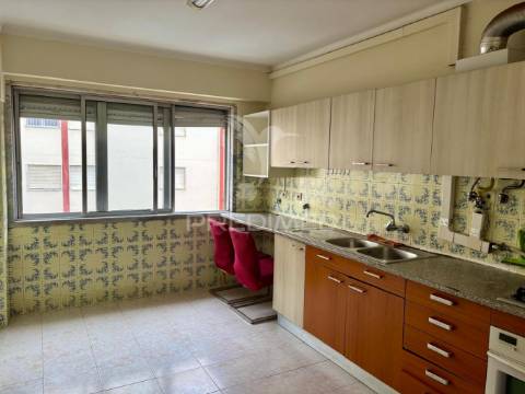 Apartamento t3 no carregado