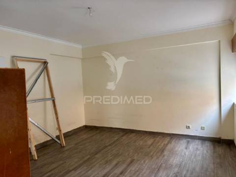 Apartamento t3 no carregado