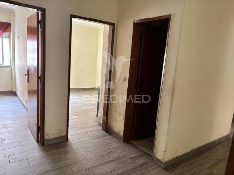 Apartamento t3 no carregado