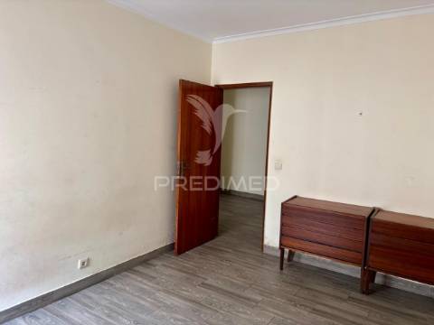 Apartamento t3 no carregado