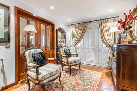 ? moradia t4 exclusiva em espinho, braga – luxo, conforto e vistas deslumbrantes!