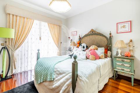 ? moradia t4 exclusiva em espinho, braga – luxo, conforto e vistas deslumbrantes!