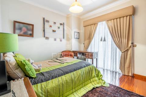 ? moradia t4 exclusiva em espinho, braga – luxo, conforto e vistas deslumbrantes!