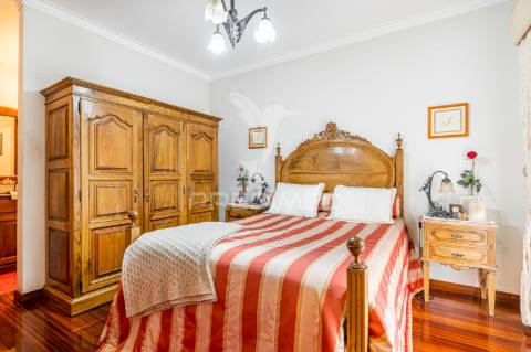 ? moradia t4 exclusiva em espinho, braga – luxo, conforto e vistas deslumbrantes!