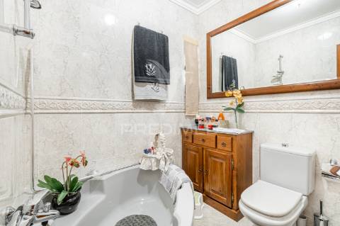 ? moradia t4 exclusiva em espinho, braga – luxo, conforto e vistas deslumbrantes!