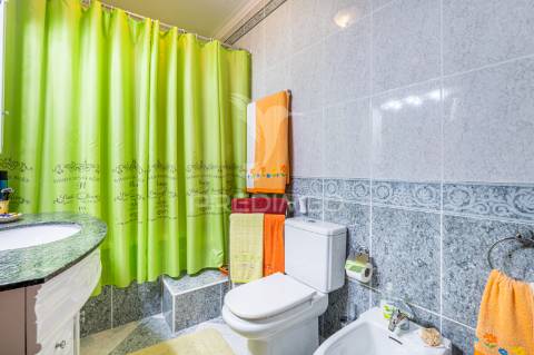 ? moradia t4 exclusiva em espinho, braga – luxo, conforto e vistas deslumbrantes!