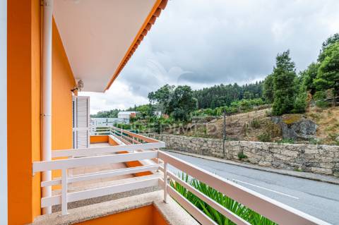 ? moradia t4 exclusiva em espinho, braga – luxo, conforto e vistas deslumbrantes!