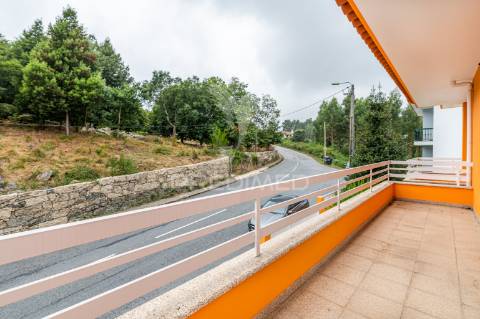 ? moradia t4 exclusiva em espinho, braga – luxo, conforto e vistas deslumbrantes!