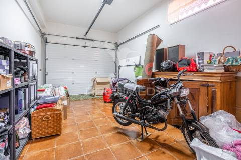 ? moradia t4 exclusiva em espinho, braga – luxo, conforto e vistas deslumbrantes!