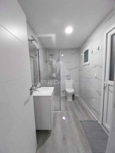 Moradia t1 renovada – centro do porto (junto à rua santa catarina)