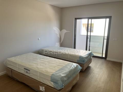 Apartamento t3 exclusivo na prestigiada baixa de olhão i