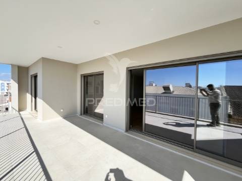 Apartamento t3 exclusivo na prestigiada baixa de olhão i