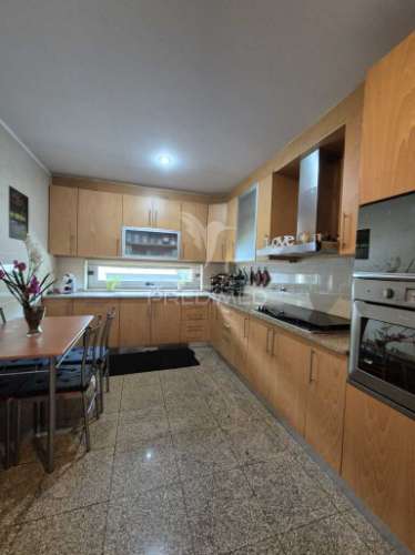 Moradia v3 + 1 na encosta do cavalum, penafiel