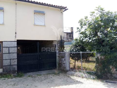 3 moradias à venda em insua, penalva do castelo