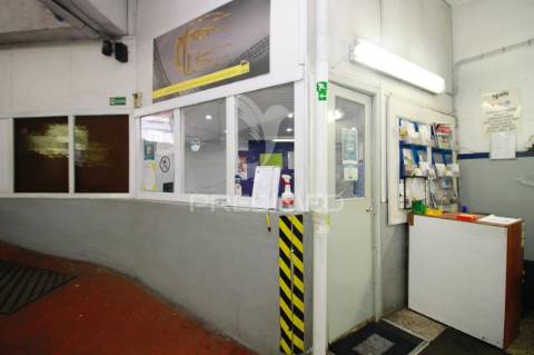 Armazém / espaço comercial à venda – amadora (venteira)