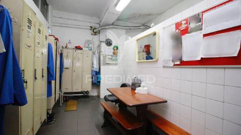 Armazém / espaço comercial à venda – amadora (venteira)