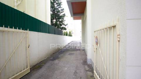 Armazém / espaço comercial à venda – amadora (venteira)