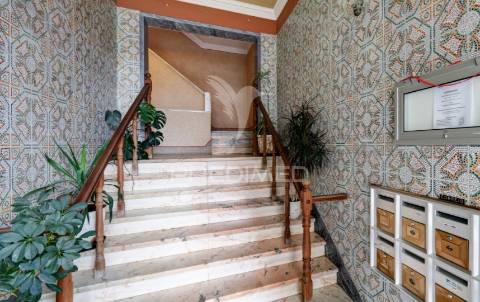 T1 excelente localização.