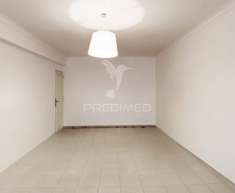 T1 excelente localização.