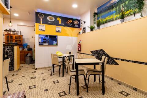 Restaurante em almada- totalmente equipado - 155.900 eur