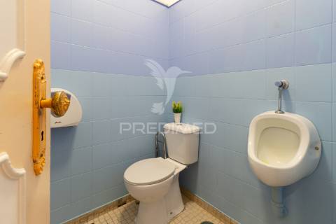 Restaurante em almada- totalmente equipado - 155.900 eur