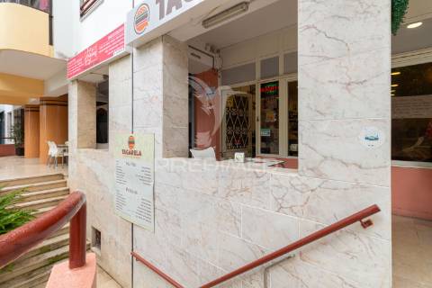 Restaurante em almada- totalmente equipado - 155.900 eur