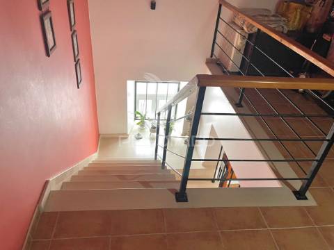 Apartamento t4 duplex em santiago do cacém