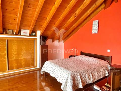 Apartamento t4 duplex em santiago do cacém