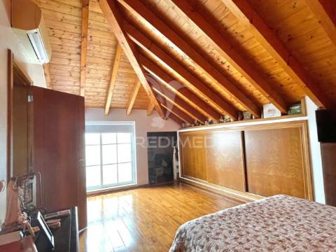 Apartamento t4 duplex em santiago do cacém