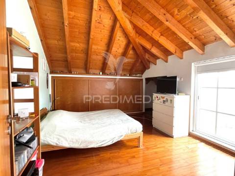 Apartamento t4 duplex em santiago do cacém