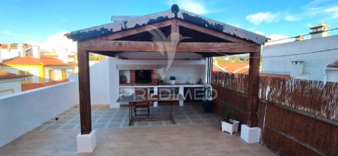 Apartamento t4 duplex em santiago do cacém