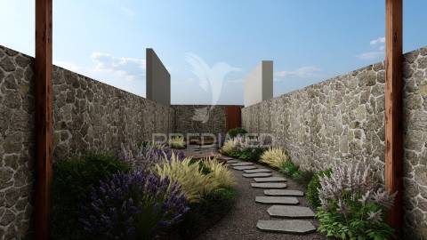 Moradia para restauro - com projeto aprovado