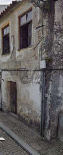 Moradia para restauro - com projeto aprovado