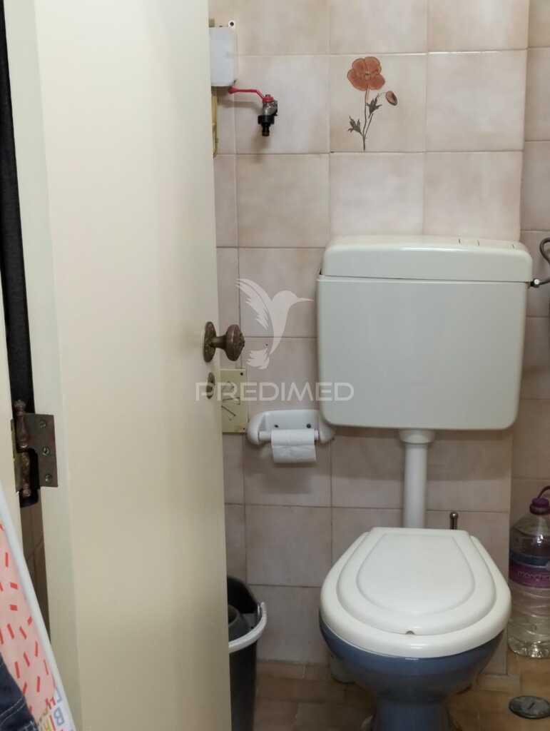 Loja na urbanização nova em caparide (cascais)