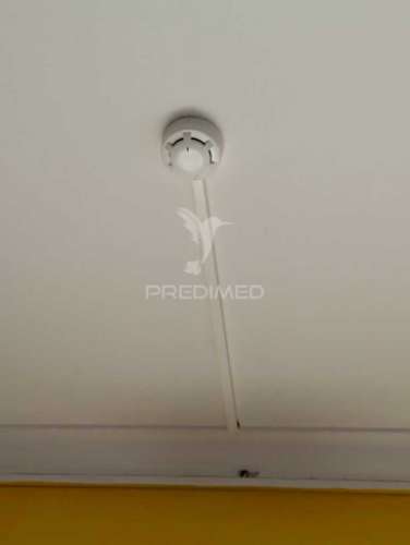 Loja na urbanização nova em caparide (cascais)